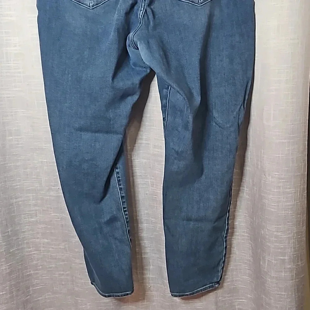 LEVI JEANS - Picture 5 of 8